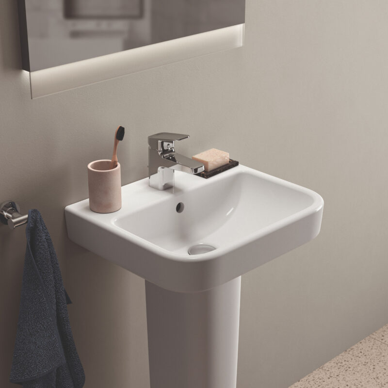 Ideal Standard i.Life B 450mm 1 Tap Hole Basin & Full Pedestal