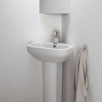 Ideal Standard i.Life A 400mm 1 Tap Hole Corner Handrinse Basin & Full Pedestal
