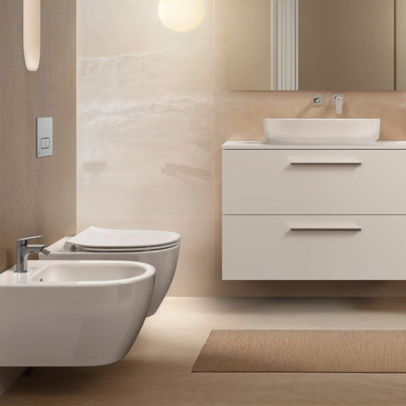 Ideal Standard i.Life O Rimless Wall Hung Toilet with Soft Close Slim Seat