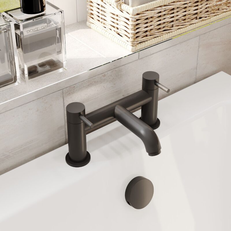 Nuie Cartegena Matt Black Bath Filler