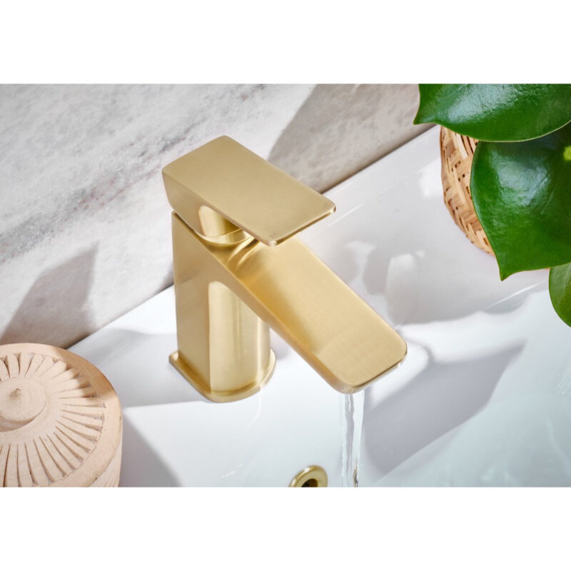 Scudo Muro Brushed Brass Basin Mono Mixer