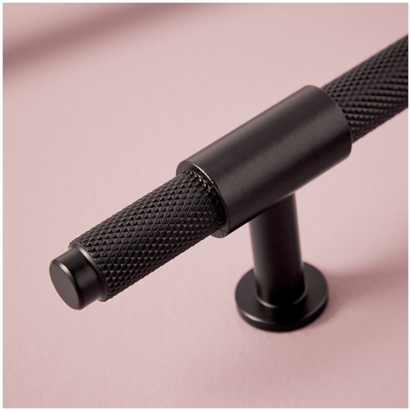 Scudo Knurled Black T Bar Handle 95mm