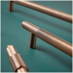 Scudo Knurled 160mm Handle Brushed Bronze