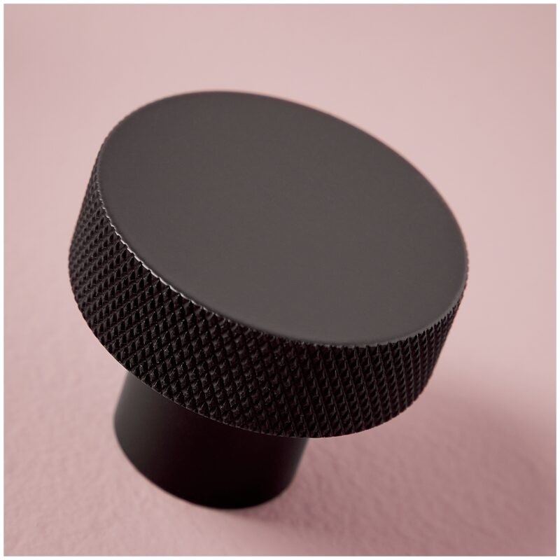 Scudo Knurled Round Handle 42mm Black