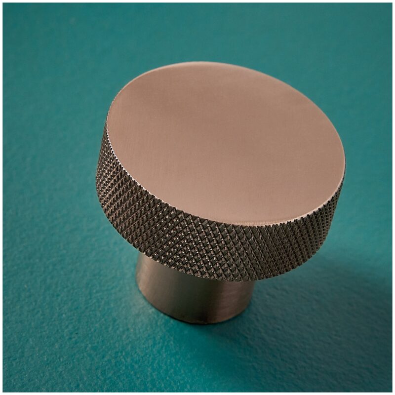 Scudo Knurled Round Handle 42mm Brushed Bronze